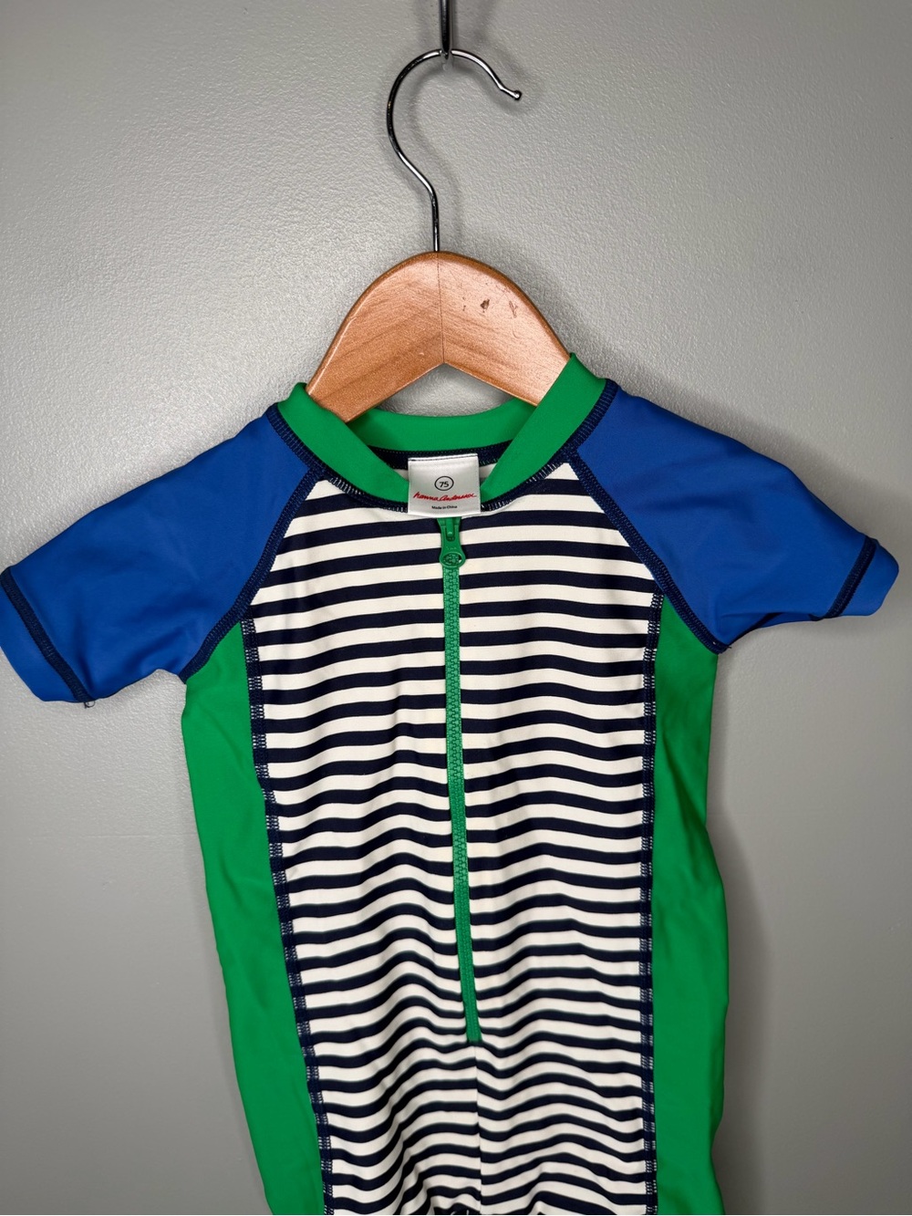 Hanna Andersson Stripe Colorblock Short Rashguard - Picture 4 of 9